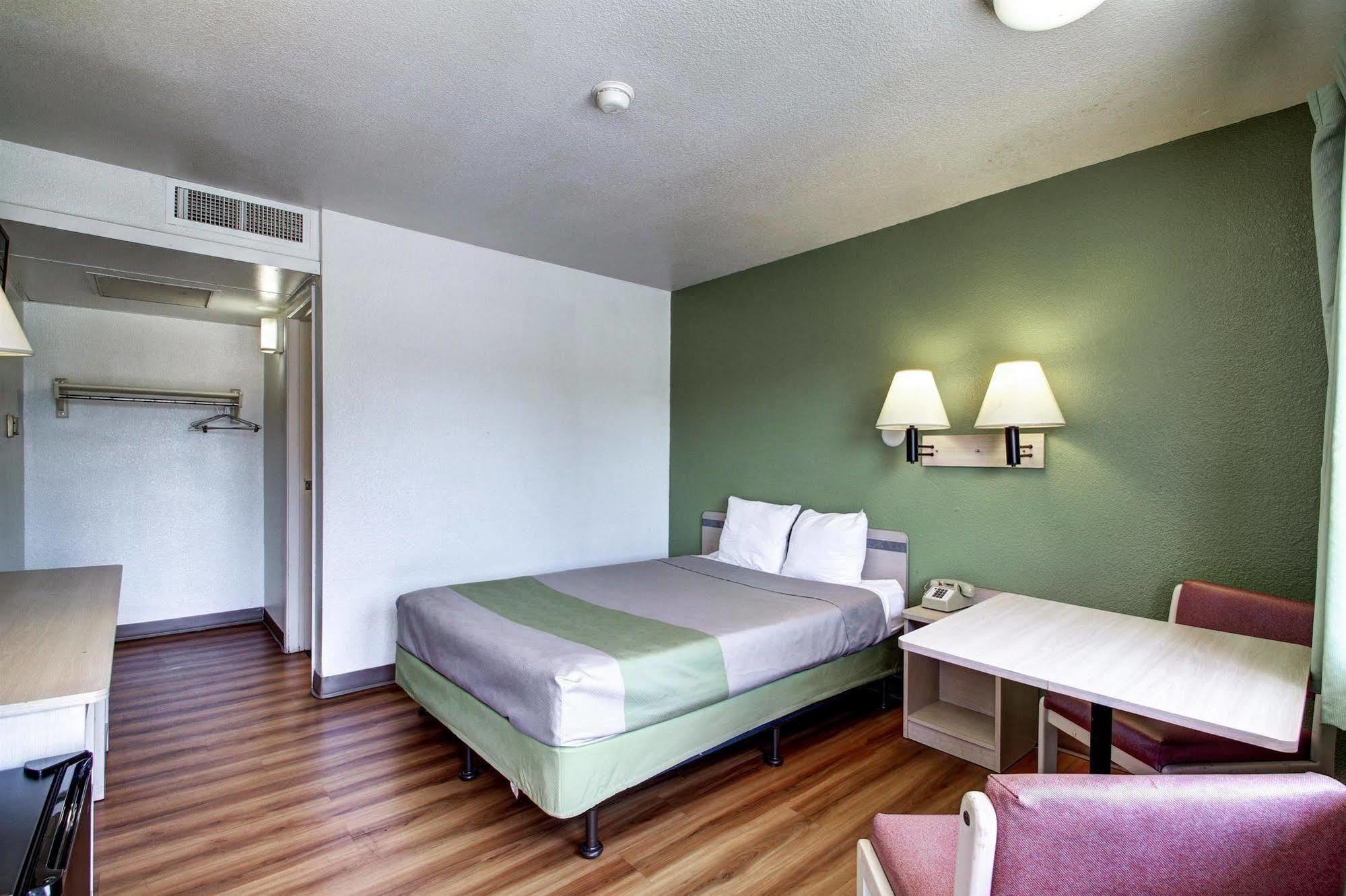 Motel 6-Pocatello, Id - Chubbuck Bagian luar foto